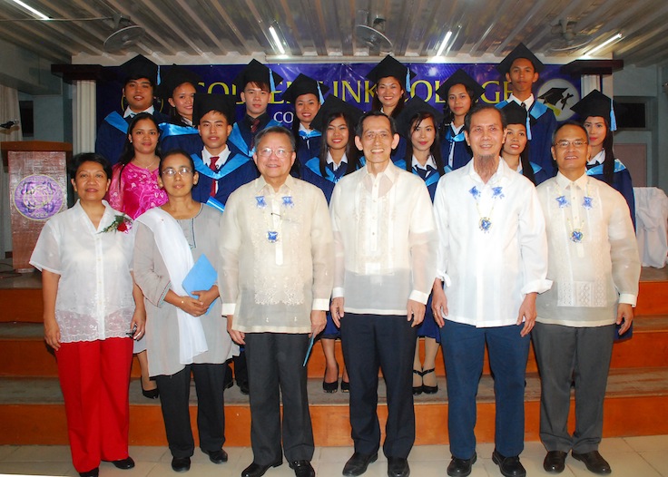 Golden Link Graduation with Chief Justice Puno
